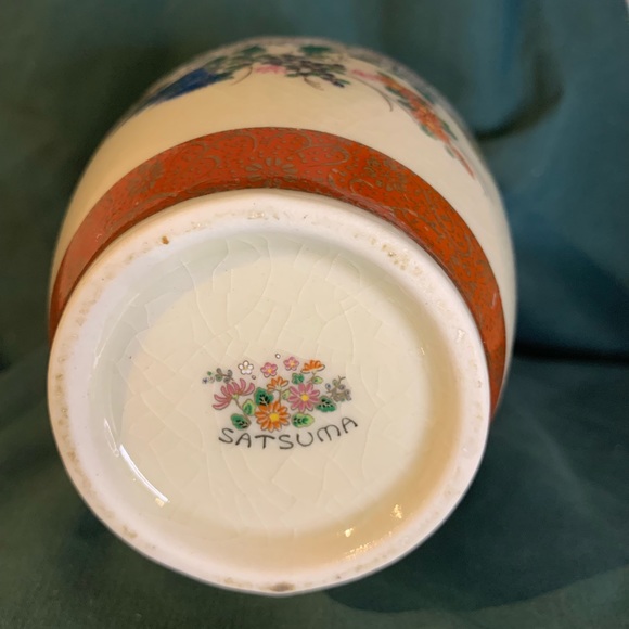 VTG Japan Satsuma Porcelain Vase ft Peacock & Cherry Blossoms 10" - Picture 8 of 11